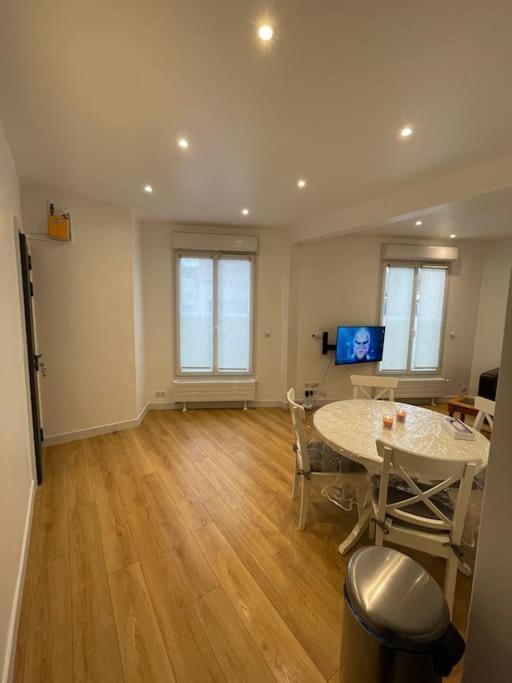 Paris Centre Clamart Hopital Percy Appart 2 Pieces Tres Lumineux Grand Esterno foto